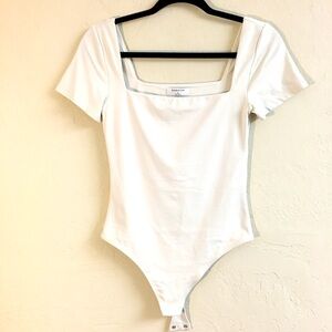 Aritiza Babaton Square Neck Shirt Sleeve Bodywuit Size Medium Cream